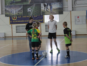 Проверка сил у младших футболистов прошла в Грязовце